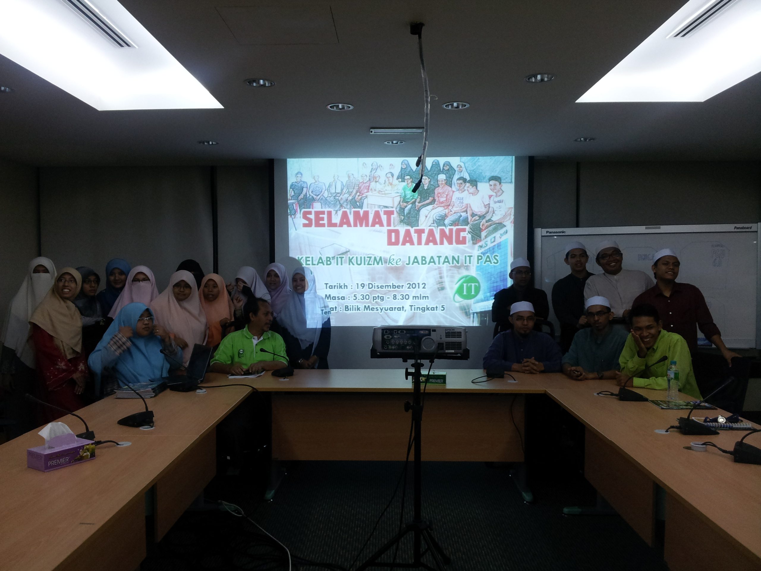 LAWATAN PELAJAR KUIZM 2012