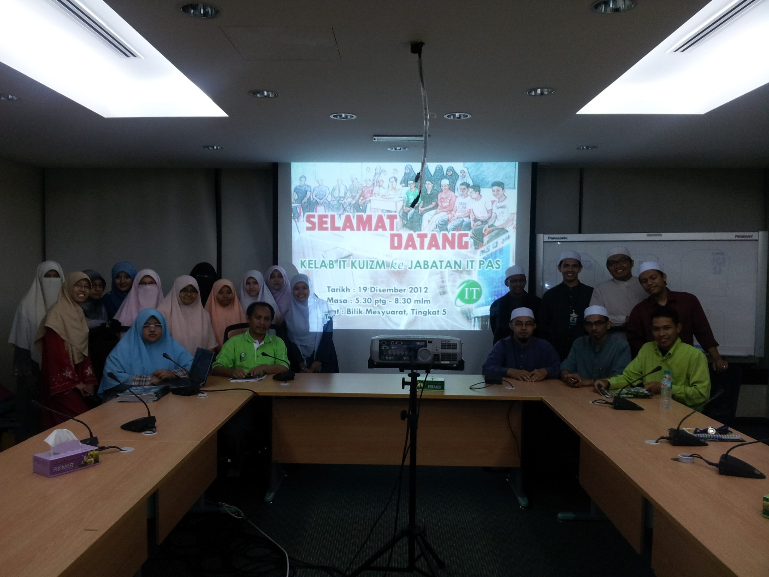 LAWATAN PELAJAR KUIZM 2012